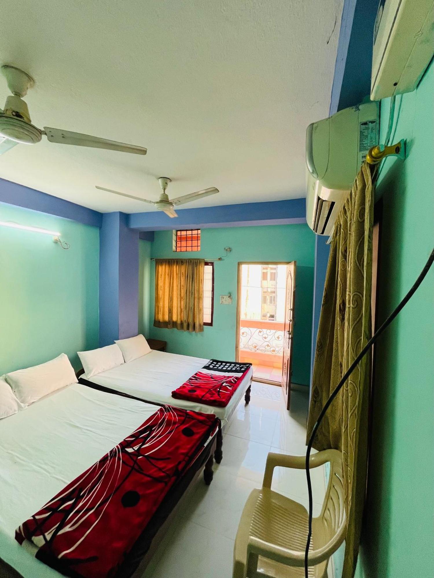 Sss Residency Hotel Puttaparthi Bagian luar foto